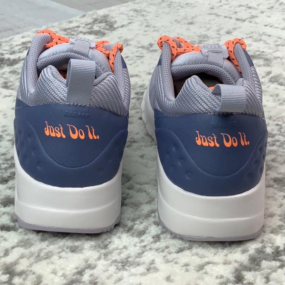 NIB WMNS Nike Air Max Motion LW SE women’s - Picture 4 of 8